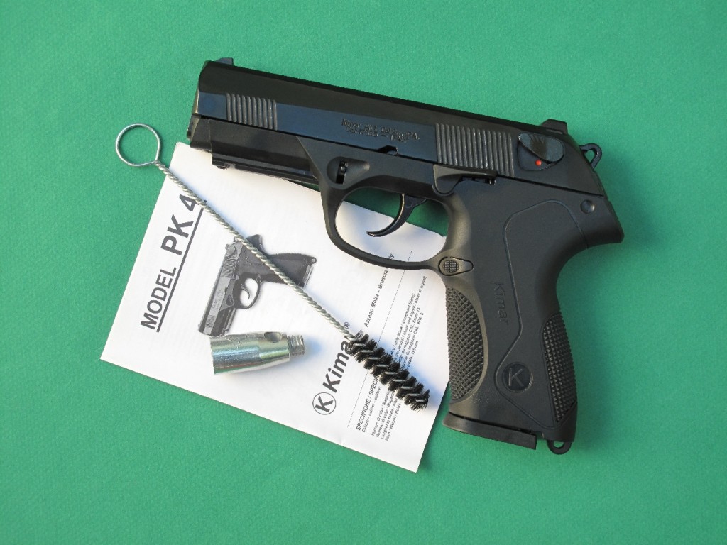 Le pistolet d'alarme Kimar PK4 est une copie du Beretta PX4 « Storm ». Il permet le tir des cartouches de calibre 9 mm PAK à blanc, des cartouches Flash, des cartouches lacrymogènes (à gaz CS ou OC), des fusées lumineuses de 15 mm (grâce à l'embout lance-fusée fourni) et des munitions de défense SAPL Self-Gomm, à balle en caoutchouc de calibre 18 mm.