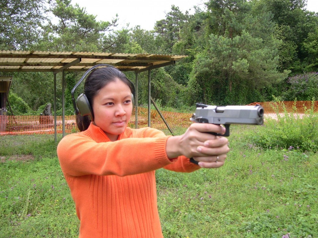 Le poids de l’arme, l’inertie de sa lourde culasse et la présence d’une poignée en polymère qui absorbe bien les chocs rendent très confortable l’utilisation de ce pistolet, y compris lors du tir des puissantes munitions rechargées avec de la poudre Vectan Sp2.